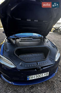 Лифтбек Tesla Model S 2021 в 