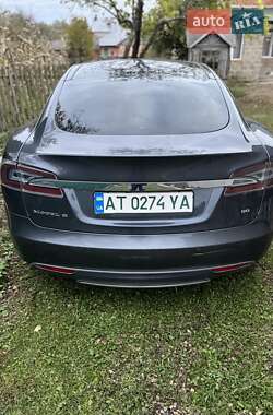 Ліфтбек Tesla Model S 2015 в Сторожинці