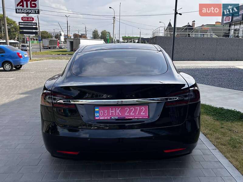 Лифтбек Tesla Model S 2016 в Луцке