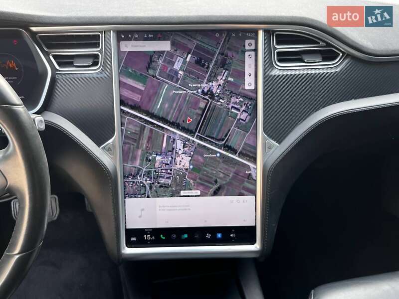 Лифтбек Tesla Model S 2016 в Луцке