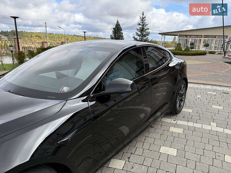 Ліфтбек Tesla Model S 2024 в Дрогобичі