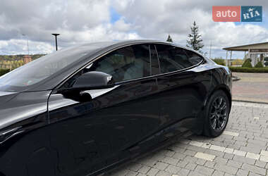 Лифтбек Tesla Model S 2024 в 