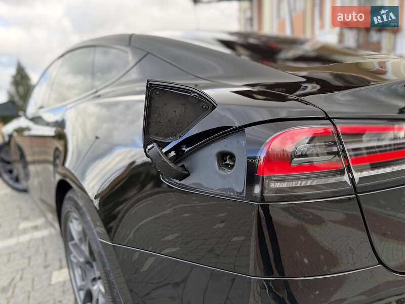 Ліфтбек Tesla Model S 2024 в Дрогобичі