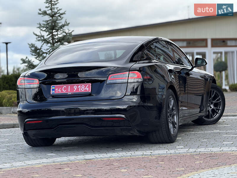 Ліфтбек Tesla Model S 2024 в Дрогобичі
