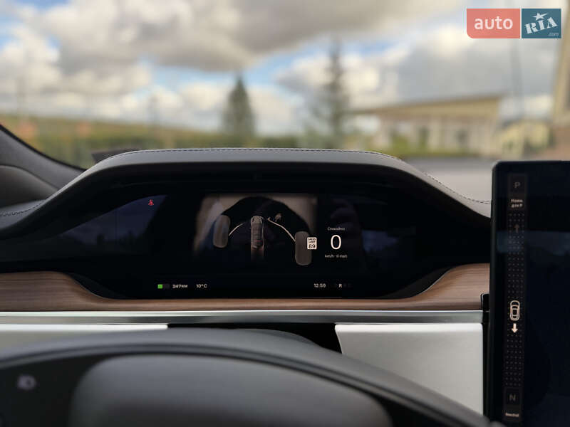 Ліфтбек Tesla Model S 2024 в Дрогобичі