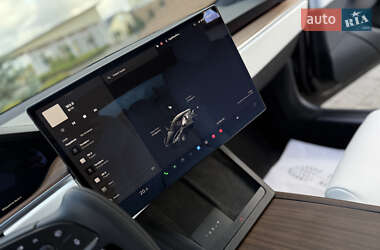 Лифтбек Tesla Model S 2024 в 