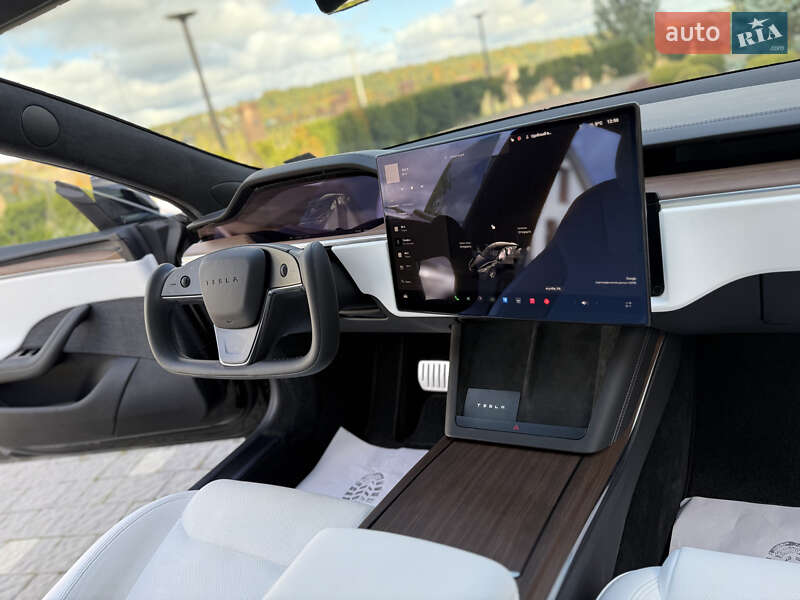 Ліфтбек Tesla Model S 2024 в Дрогобичі
