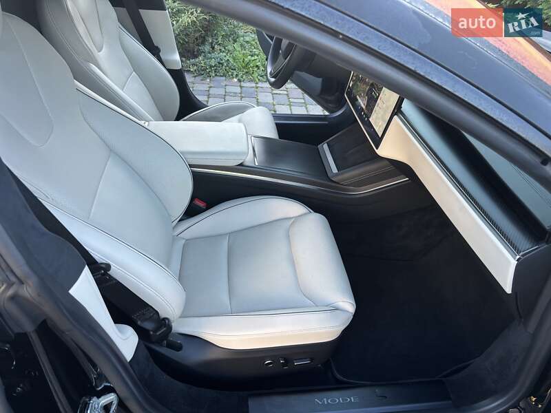 Лифтбек Tesla Model S 2021 в Ровно