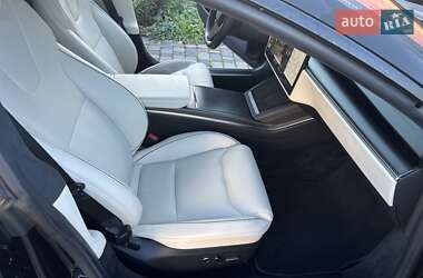 Лифтбек Tesla Model S 2021 в 