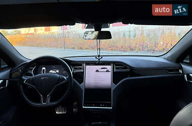 Лифтбек Tesla Model S 2017 в 