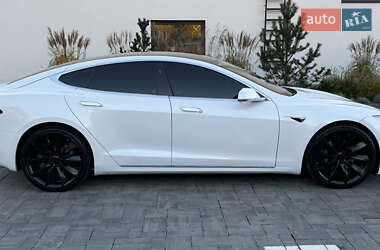 Лифтбек Tesla Model S 2017 в 