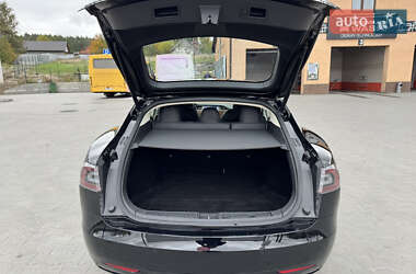Лифтбек Tesla Model S 2017 в 