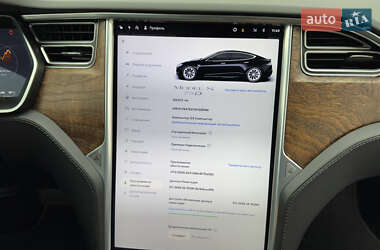 Лифтбек Tesla Model S 2017 в 