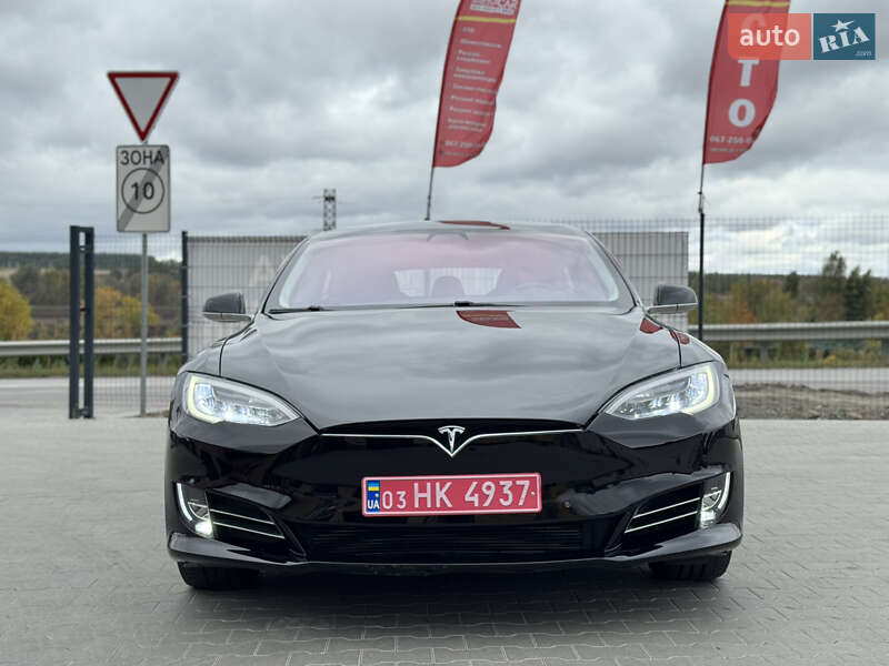 Лифтбек Tesla Model S 2017 в Ирпене