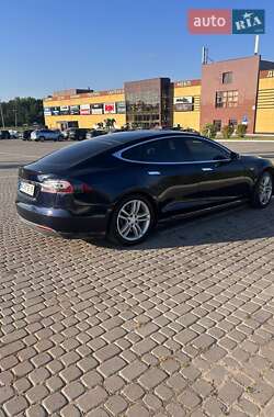 Лифтбек Tesla Model S 2013 в 
