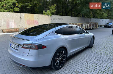 Лифтбек Tesla Model S 2013 в 