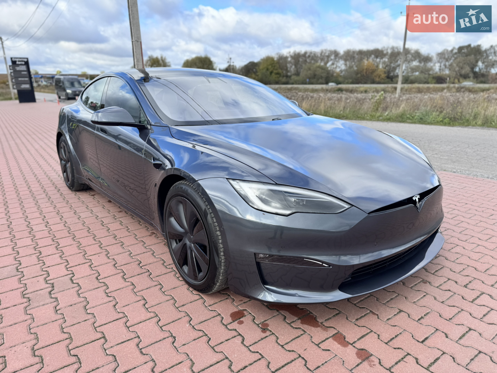 2022 Tesla Model S - мініатюра 14