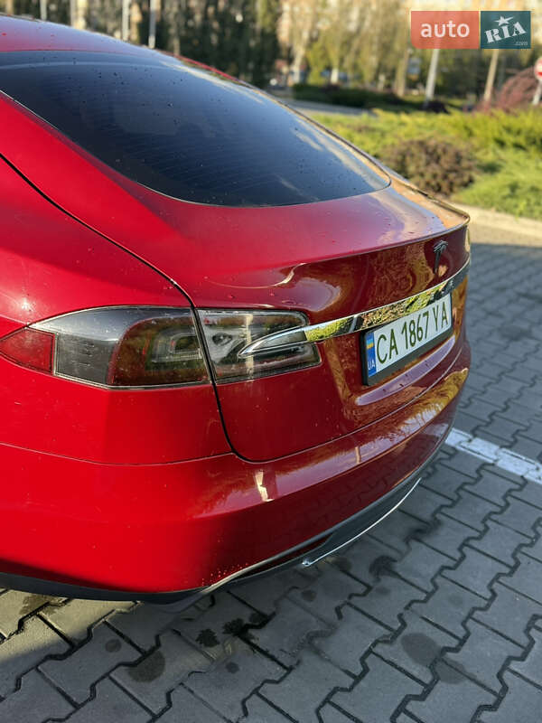 Ліфтбек Tesla Model S 2013 в Черкасах