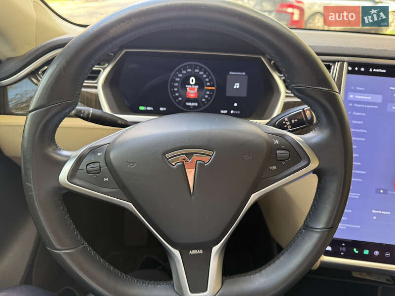 Ліфтбек Tesla Model S 2013 в Черкасах