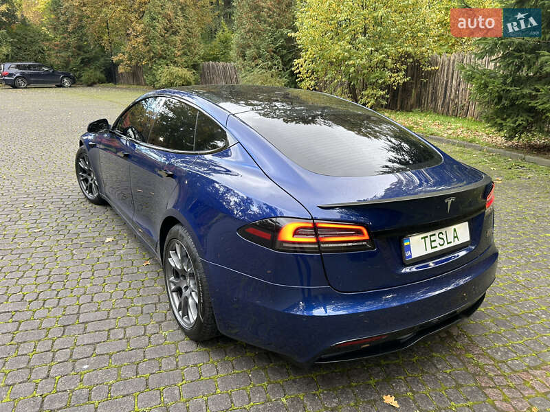 Лифтбек Tesla Model S 2022 в Львове