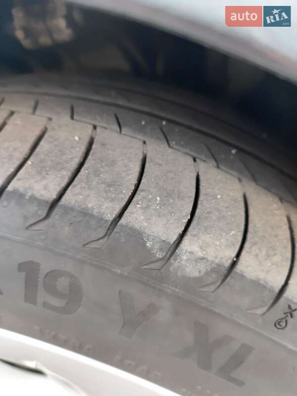 Лифтбек Tesla Model S 2018 в Кобеляках