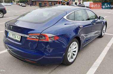 Лифтбек Tesla Model S 2016 в Киеве