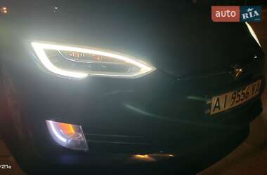 Лифтбек Tesla Model S 2016 в Киеве