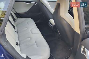 Лифтбек Tesla Model S 2016 в Киеве