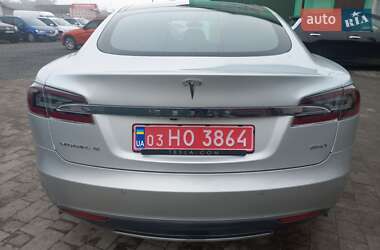 Лифтбек Tesla Model S 2015 в 