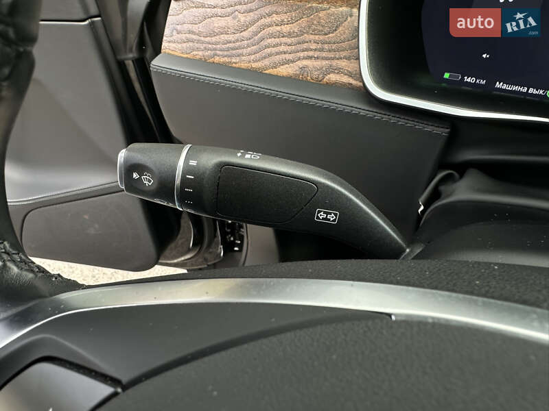 Лифтбек Tesla Model S 2018 в Киеве