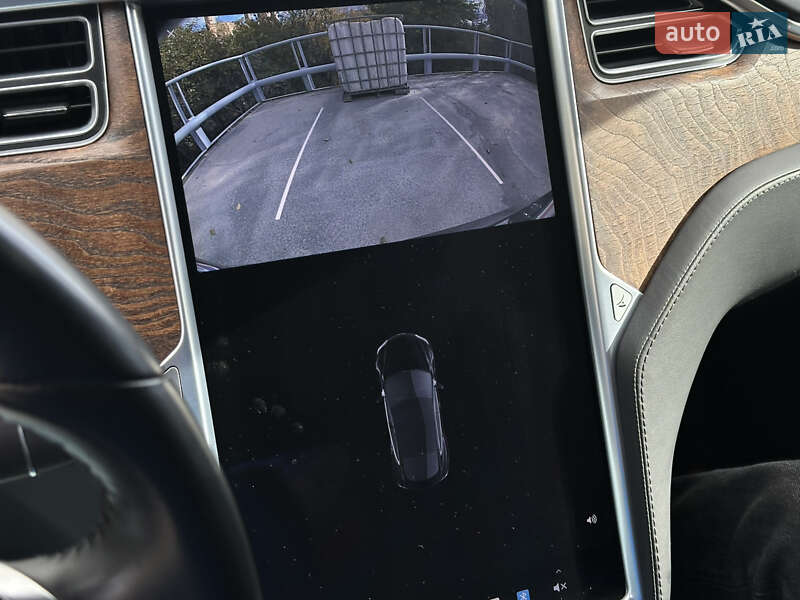 Лифтбек Tesla Model S 2018 в Киеве