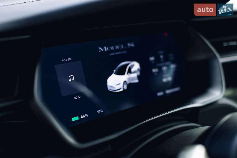 Лифтбек Tesla Model S 2020 в Виннице