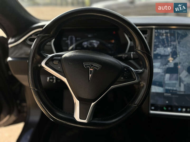 Лифтбек Tesla Model S 2015 в Ровно фото 20 Лифтбек Tesla Model S 2015 в Ровно