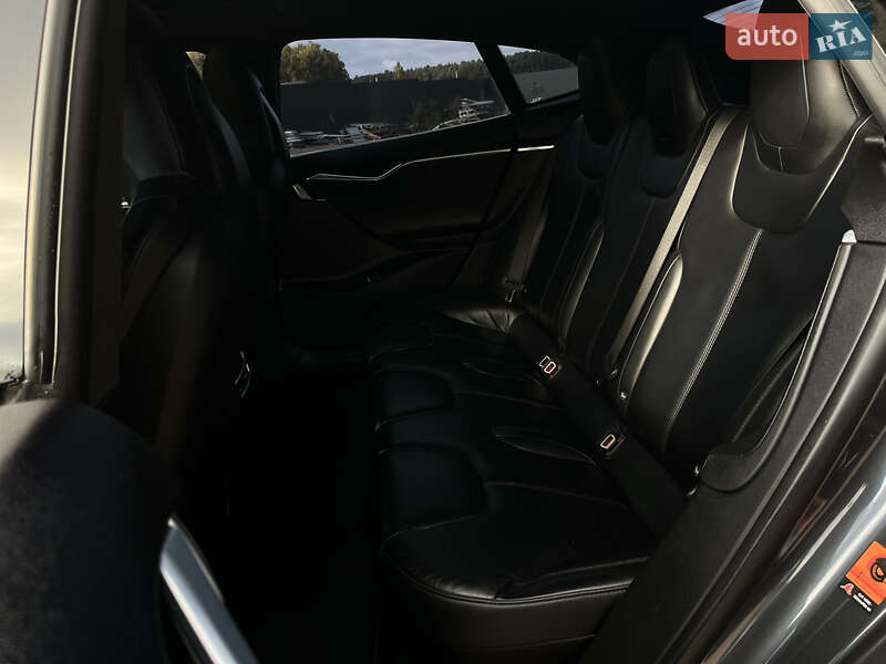 Лифтбек Tesla Model S 2015 в Ровно фото 31 Лифтбек Tesla Model S 2015 в Ровно