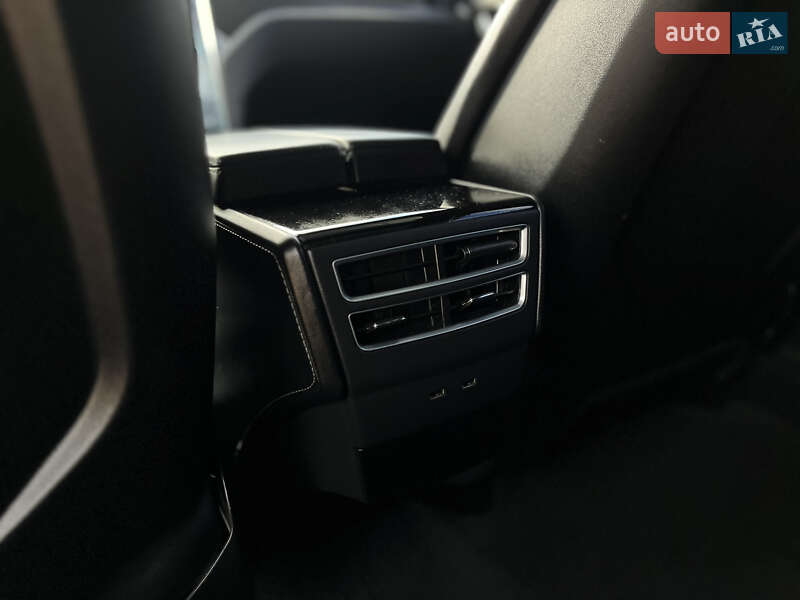 Лифтбек Tesla Model S 2015 в Ровно фото 34 Лифтбек Tesla Model S 2015 в Ровно