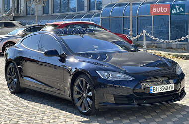 Ліфтбек Tesla Model S 2013 в 