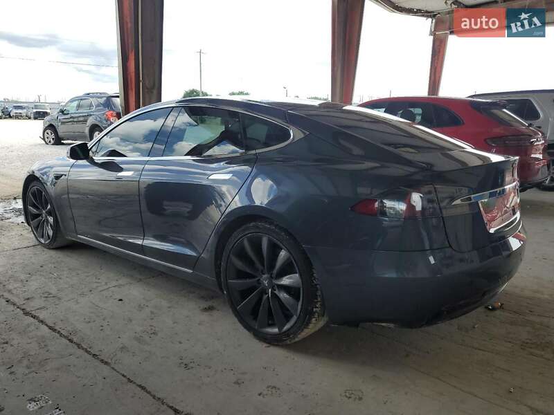 Ліфтбек Tesla Model S 2017 в Чернігові фото 2 Ліфтбек Tesla Model S 2017 в Чернігові
