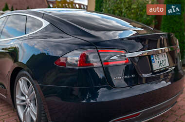 Лифтбек Tesla Model S 2013 в 