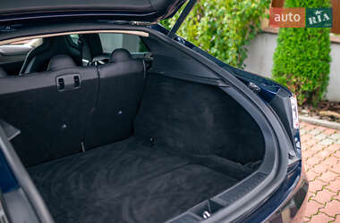 Лифтбек Tesla Model S 2013 в 