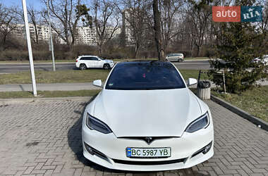 Лифтбек Tesla Model S 2016 в 