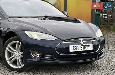 Лифтбек Tesla Model S 2013 в 
