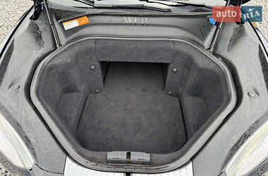 Лифтбек Tesla Model S 2013 в 