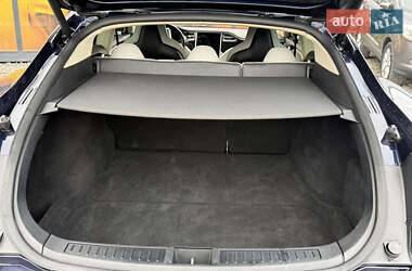 Лифтбек Tesla Model S 2013 в 