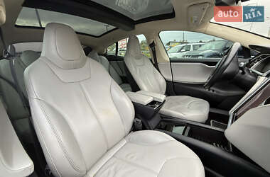 Лифтбек Tesla Model S 2013 в 