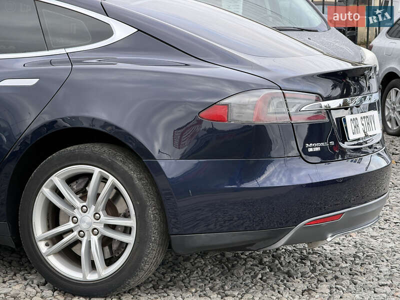 Лифтбек Tesla Model S 2013 в Стрые