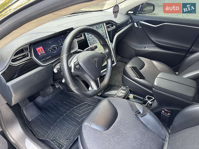 Лифтбек Tesla Model S 2015 в Хмельницком фото 17 Лифтбек Tesla Model S 2015 в Хмельницком