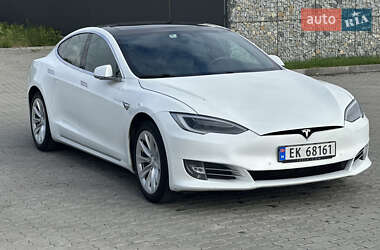 Лифтбек Tesla Model S 2018 в 