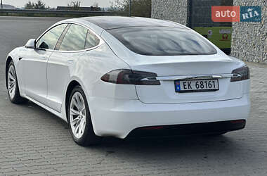 Лифтбек Tesla Model S 2018 в 
