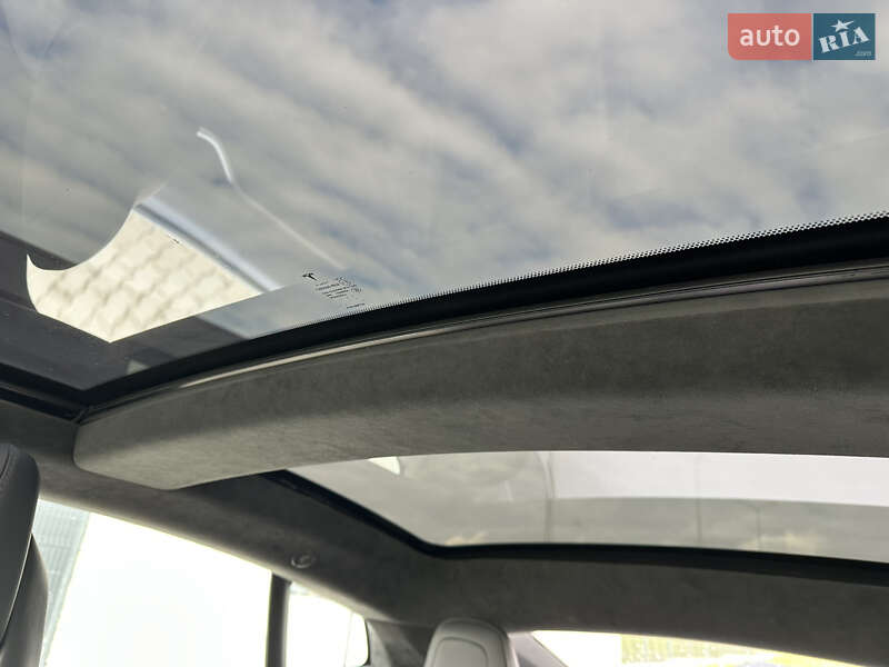 Ліфтбек Tesla Model S 2018 в Львові