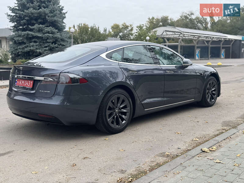 Ліфтбек Tesla Model S 2020 в Запоріжжі